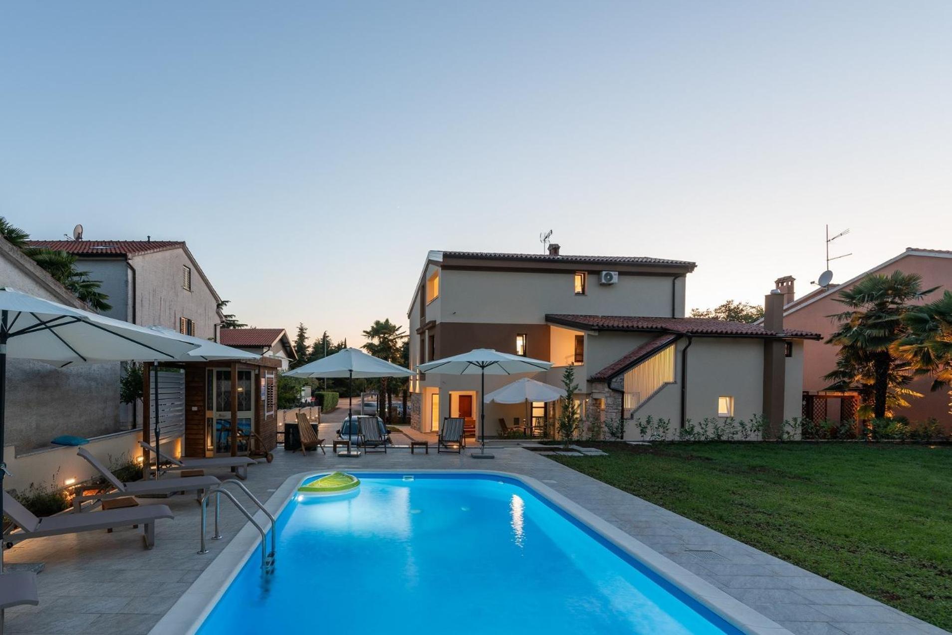 App Sandro With Common Pool Porec Ngoại thất bức ảnh