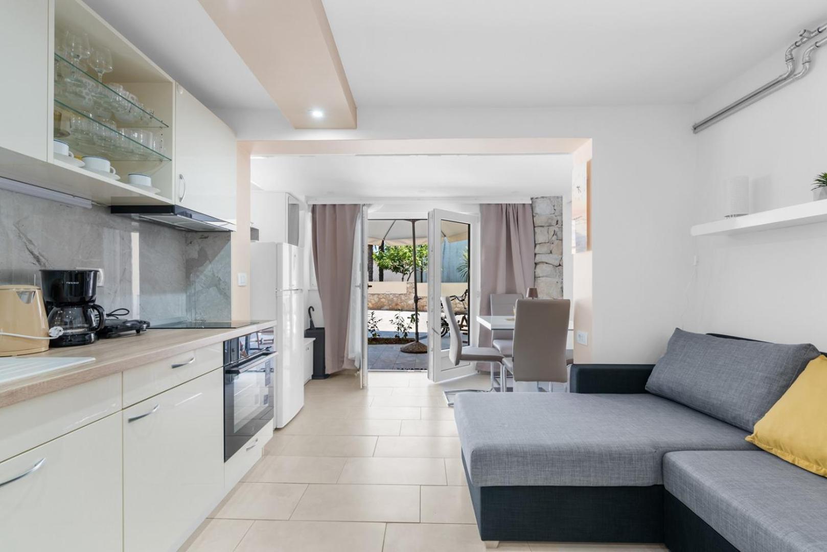 App Sandro With Common Pool Porec Phòng bức ảnh