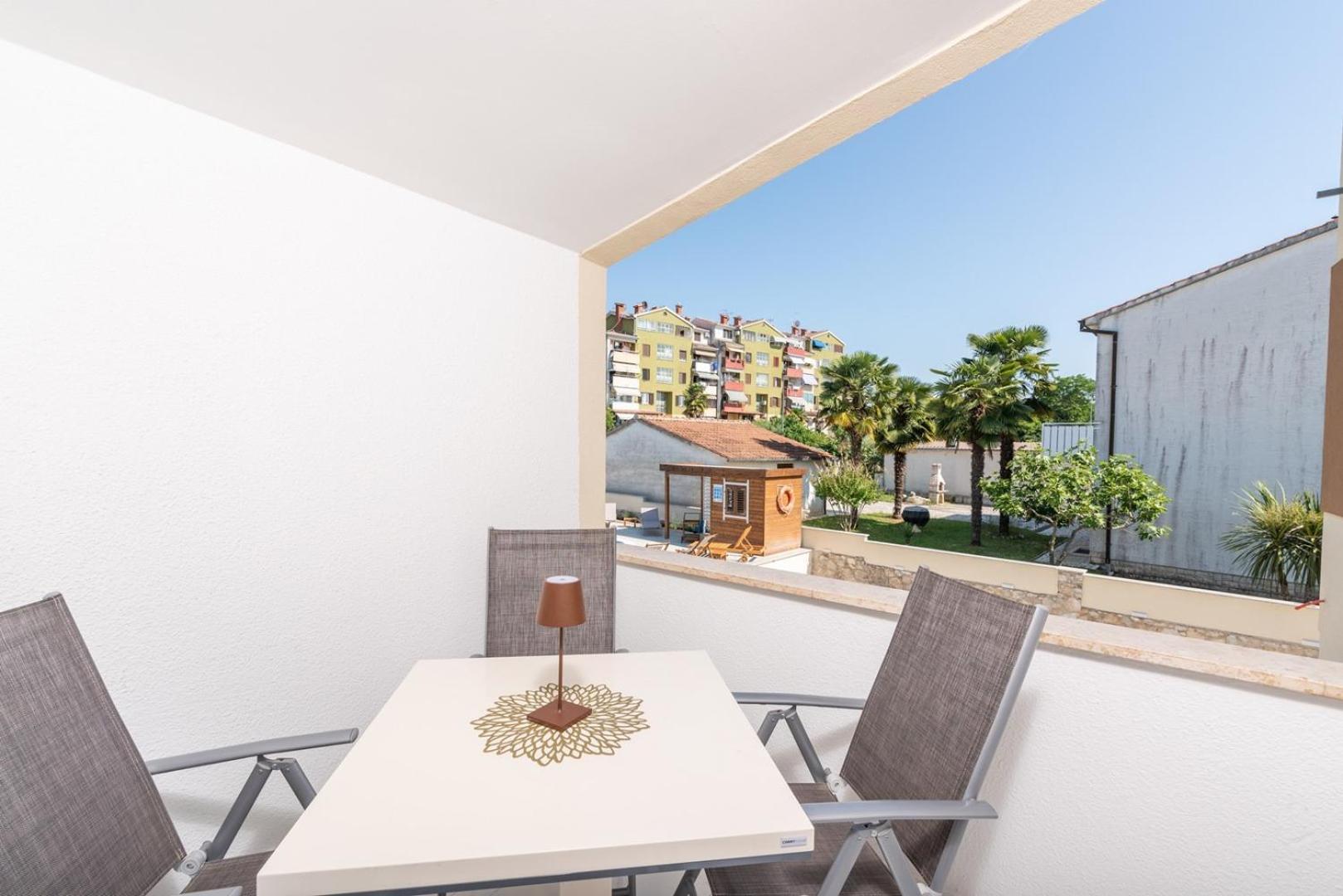 App Sandro With Common Pool Porec Phòng bức ảnh