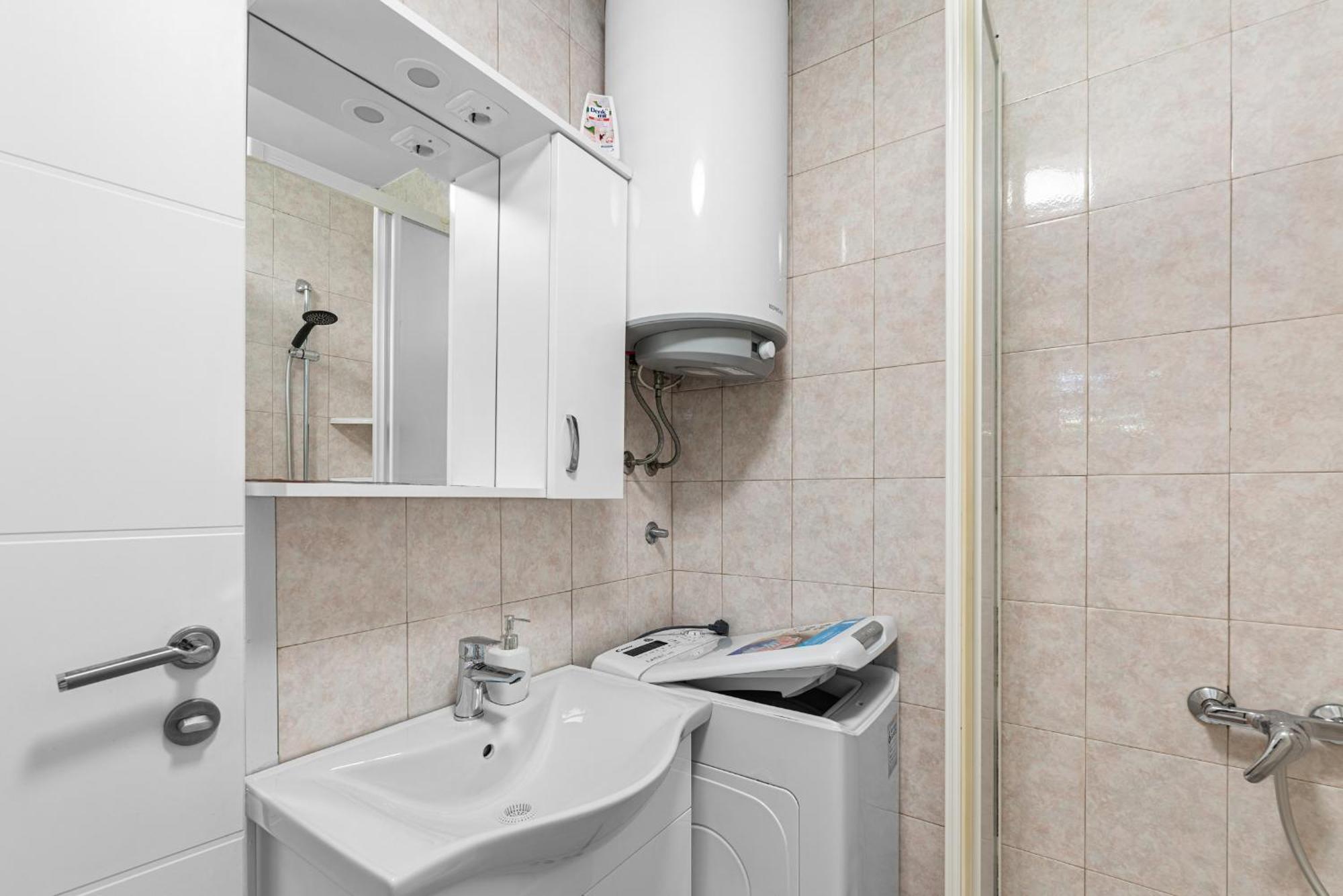 App Sandro With Common Pool Porec Ngoại thất bức ảnh