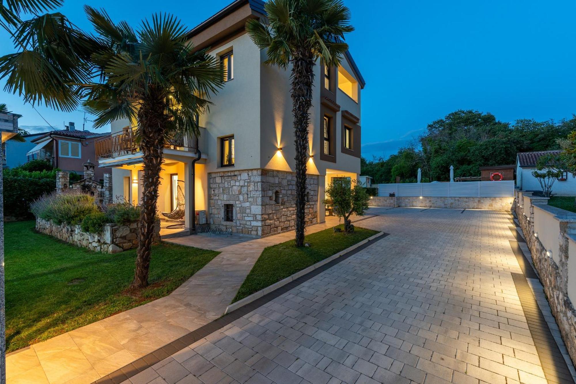 App Sandro With Common Pool Porec Ngoại thất bức ảnh