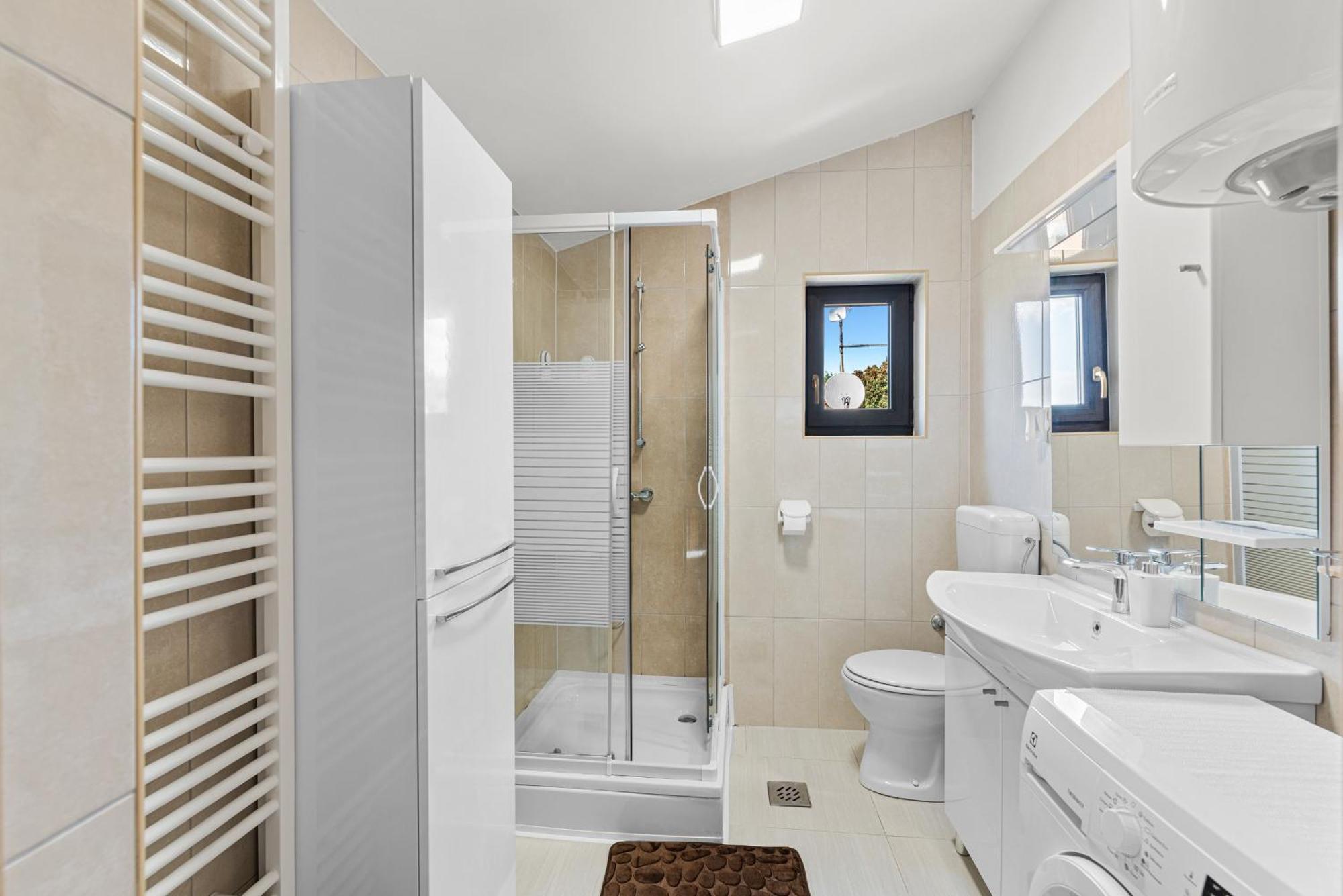 App Sandro With Common Pool Porec Ngoại thất bức ảnh