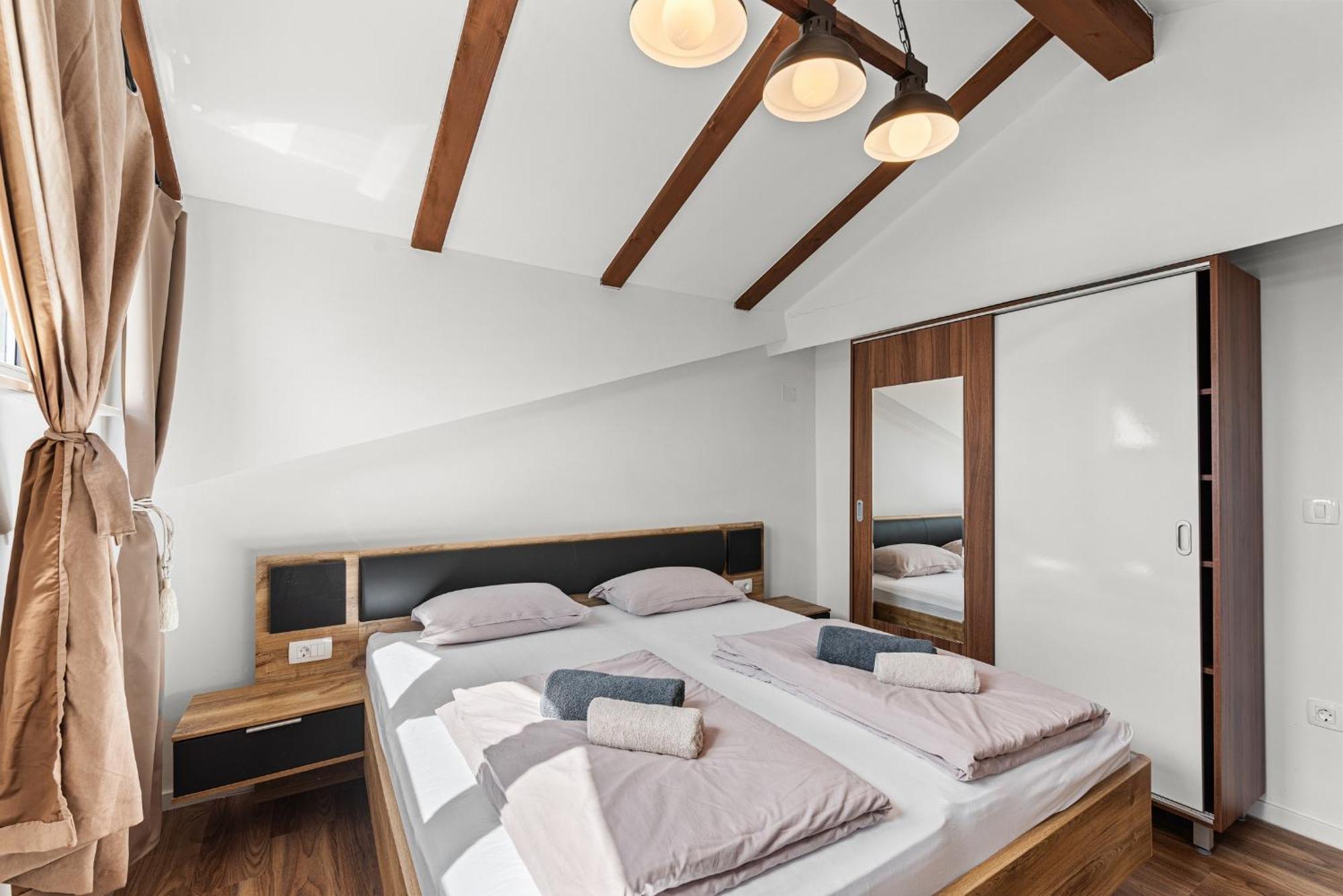 App Sandro With Common Pool Porec Phòng bức ảnh